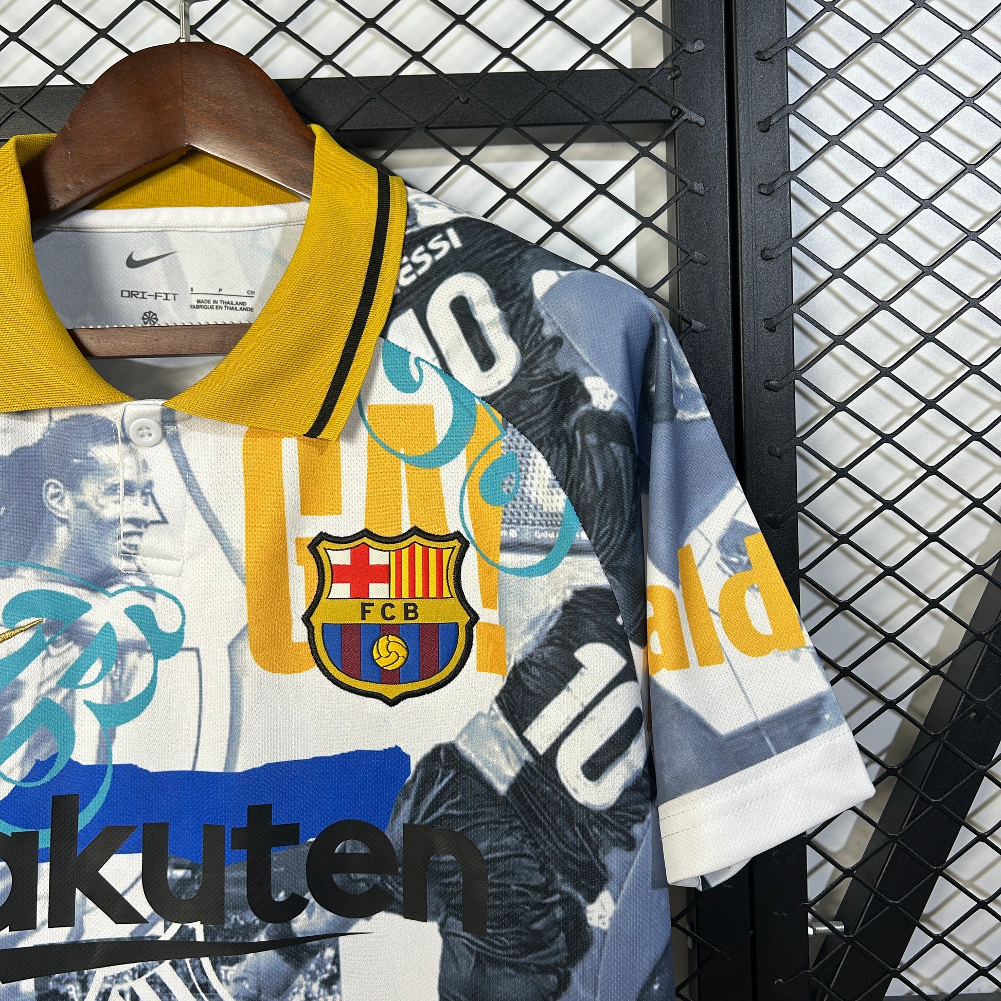 FC BARCELONE Flashback Edition | 25/26