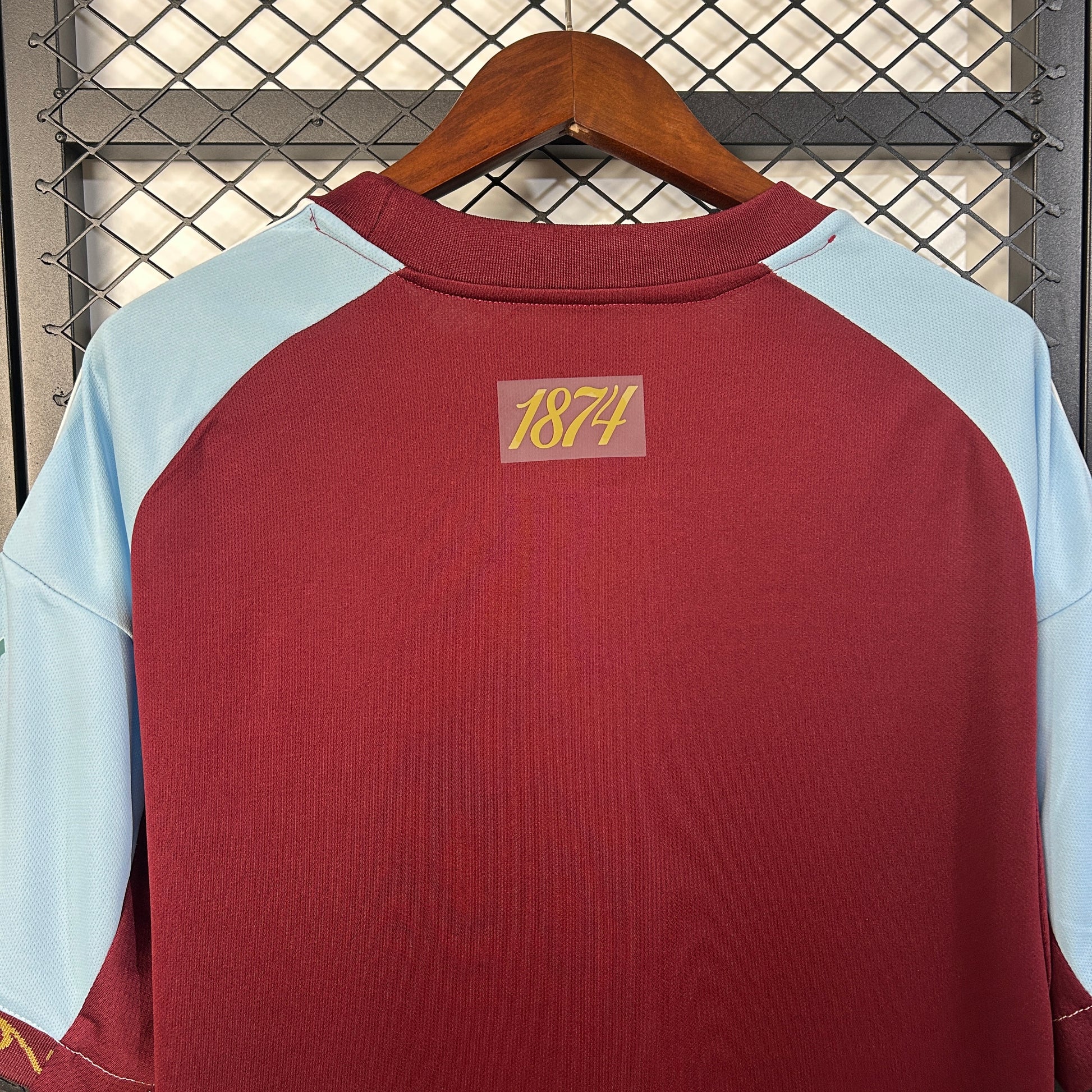 ASTON VILLA DOMICILE | 25/26