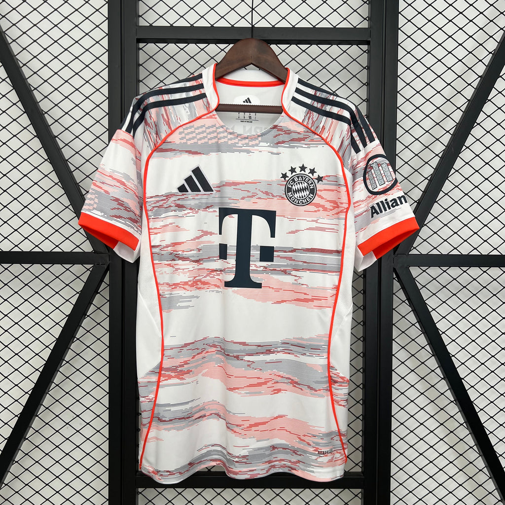 BAYERN MUNICH EXTÉRIEUR | 25/26