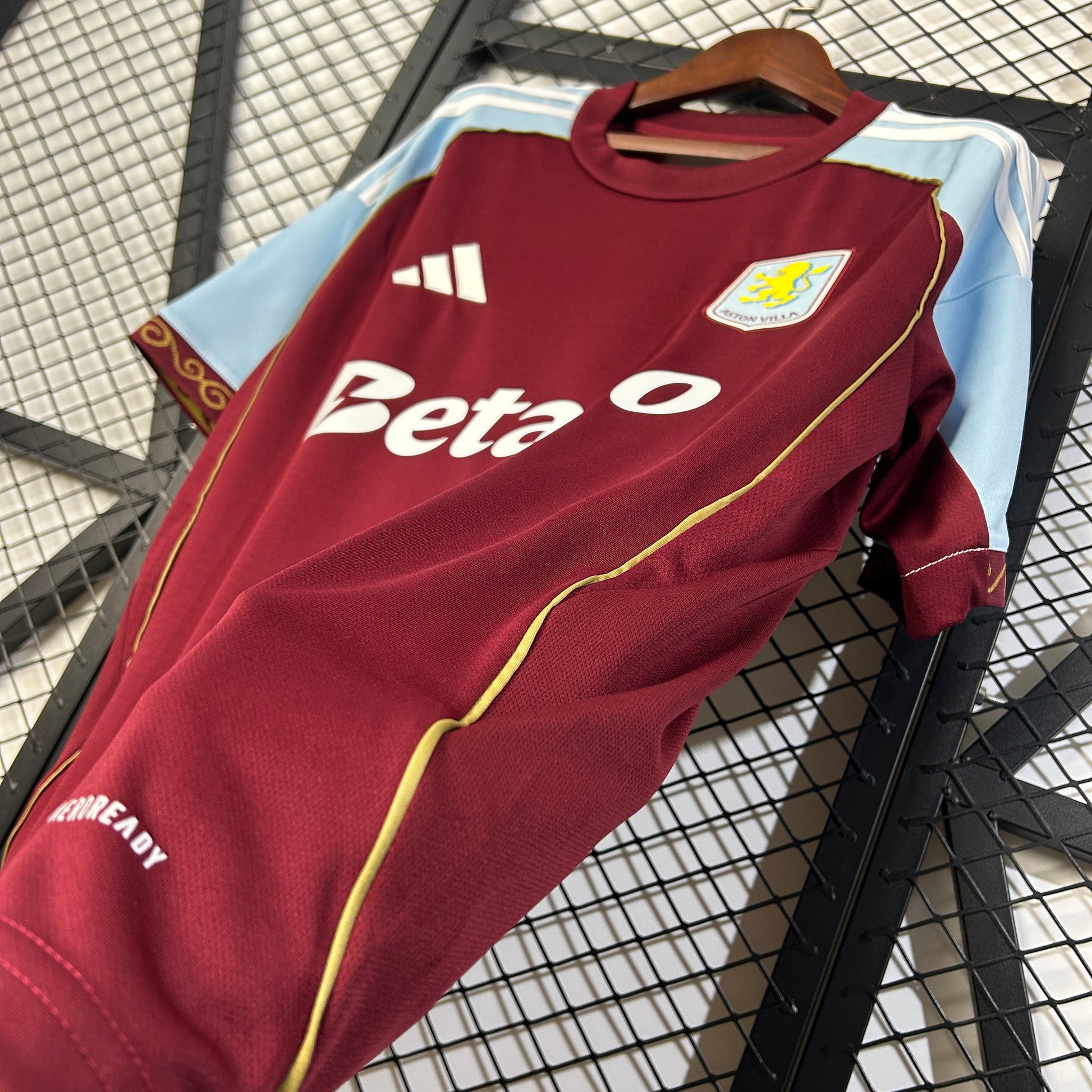 ASTON VILLA DOMICILE | 25/26
