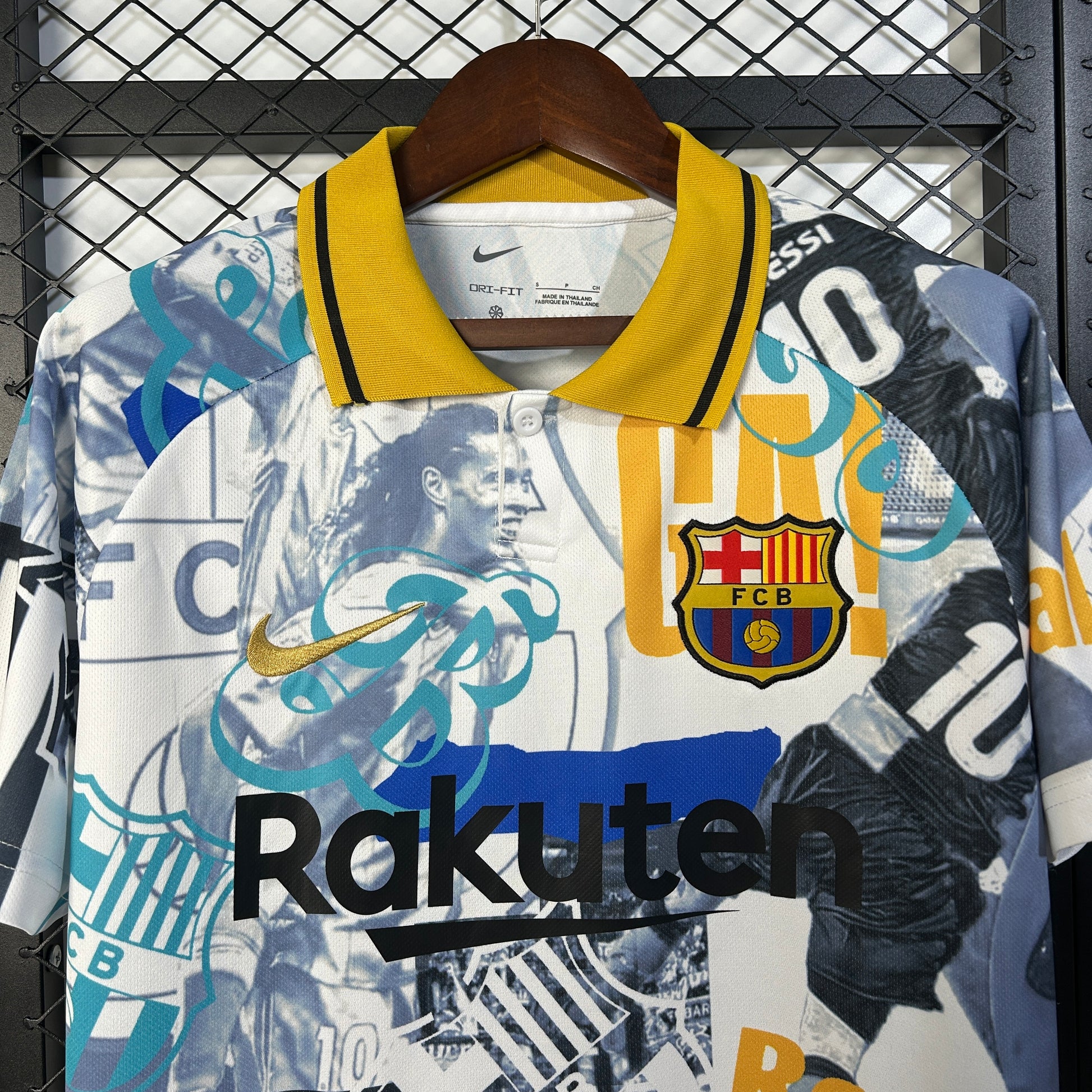 FC BARCELONE Flashback Edition | 25/26